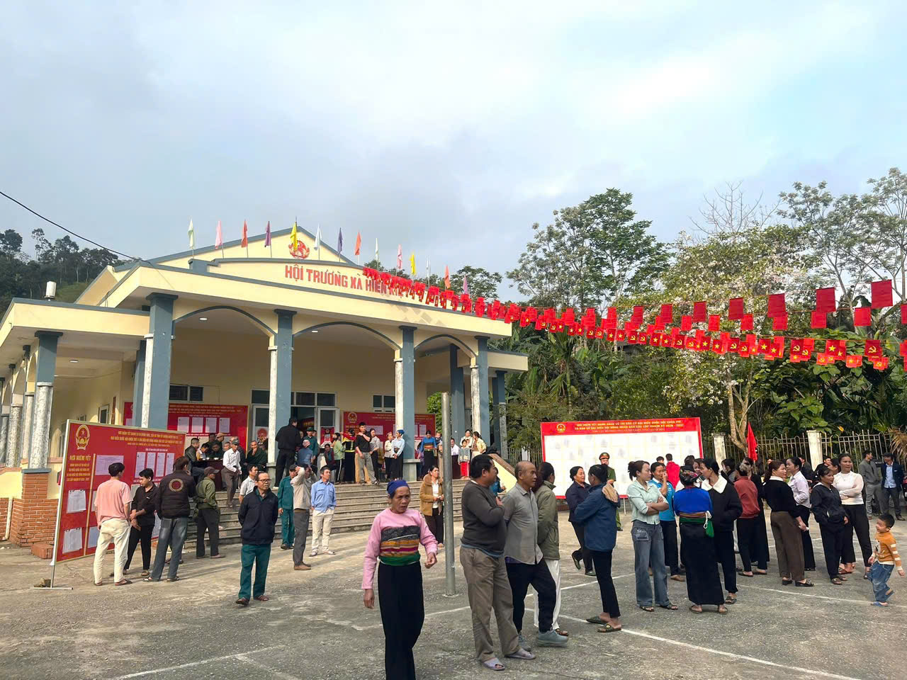 Anh-tin-bai